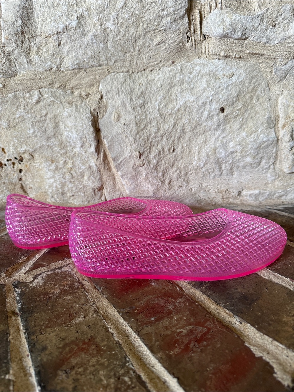 Lurnyet Women’s Pink Jelly Ballet Flats - Picture 4 of 8